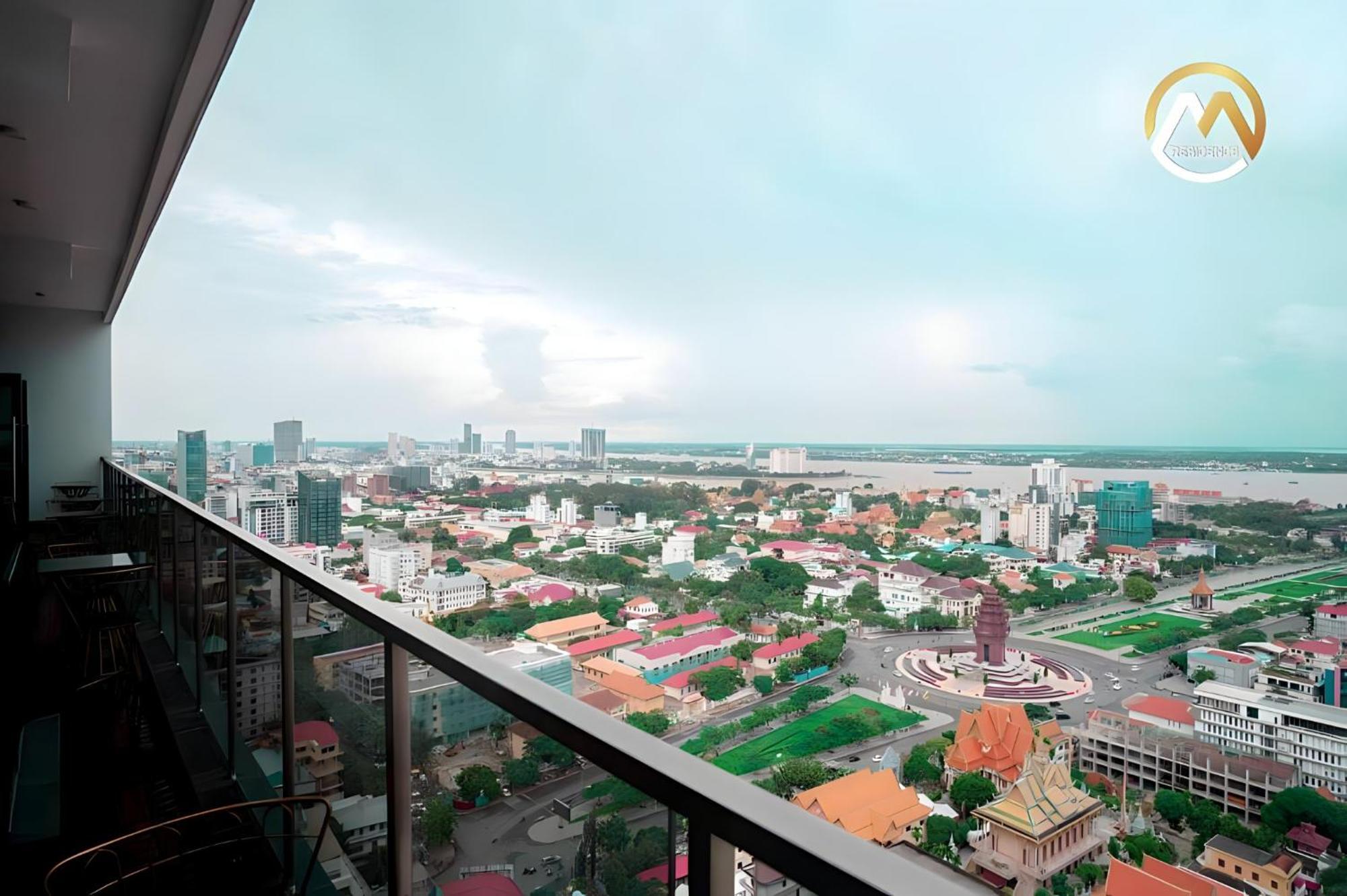 Infinity Pool Hotel Phnom Penh Down To 24 Usd In M Residence Exterior foto